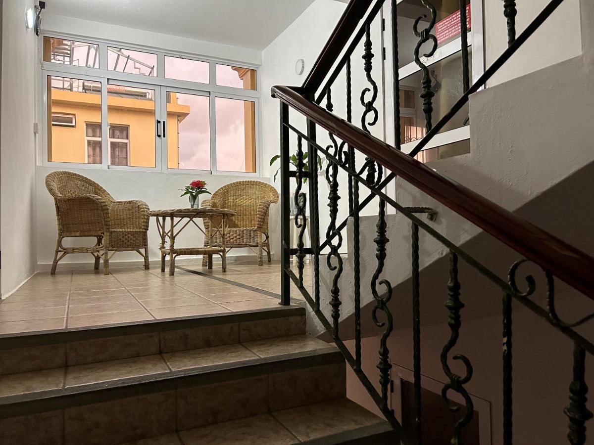 Paradise Hill غراند بايَ المظهر الخارجي الصورة